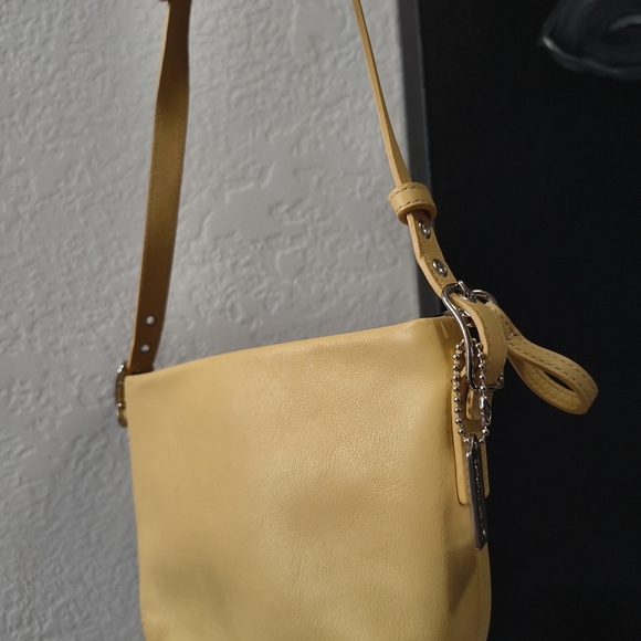 Coach Cream Shoulder Hand Bag - Picture 9 of 14